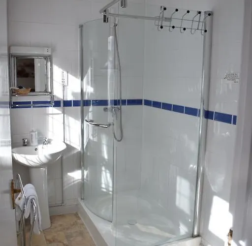 Clifton Bridge Guest house